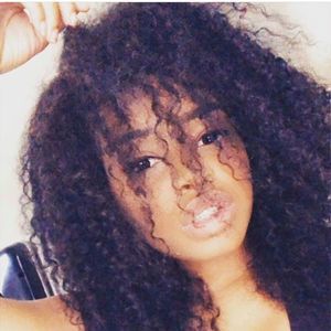 Meet your Posher, Latoya